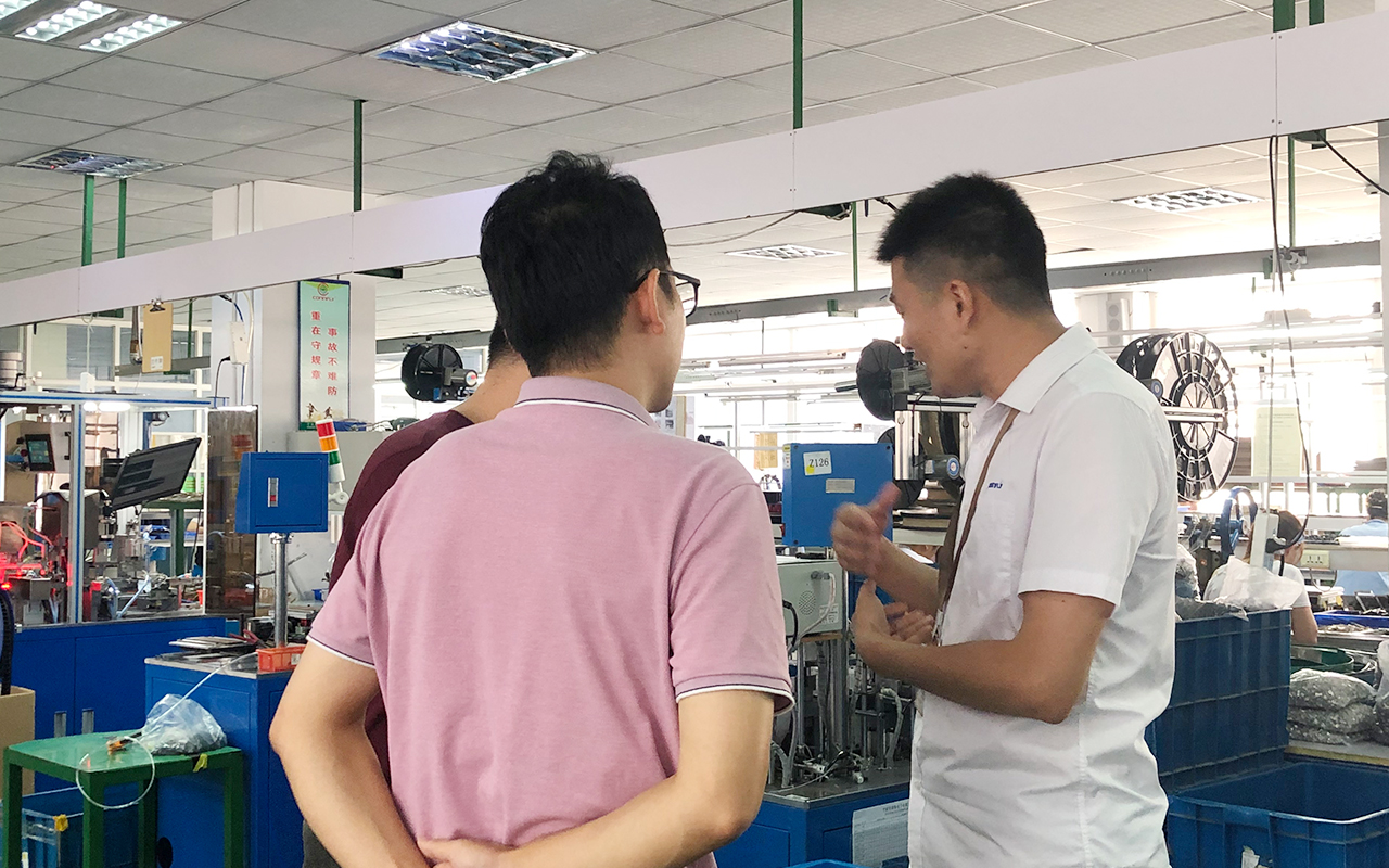 1632546900924923.jpg 20210925-慈溪市市場(chǎng)管理局專利科領(lǐng)導(dǎo)來我司進(jìn)行調(diào)研-4.jpg